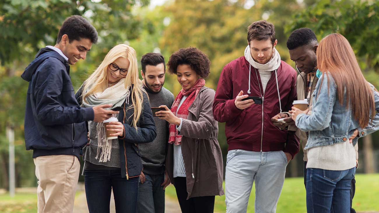 The litigants on the screen are not actors